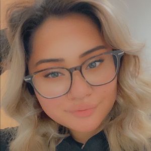 Meet your Posher, Aolani